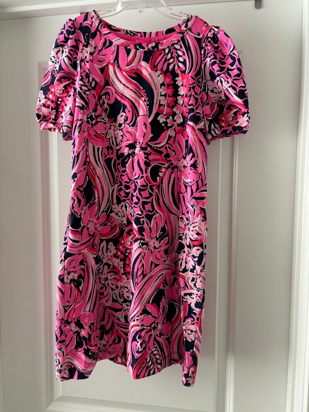 Lilly Pulitzer Mini Rhett Dress LOW TIDE NAVY
FLIRTY FINS AND FEATHERS XL 12/14